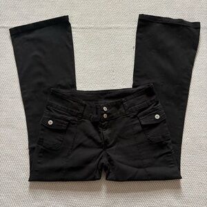 Brandy Melville John Galt Agatha Black Low Rise Bootcut Petite Cargo Pants